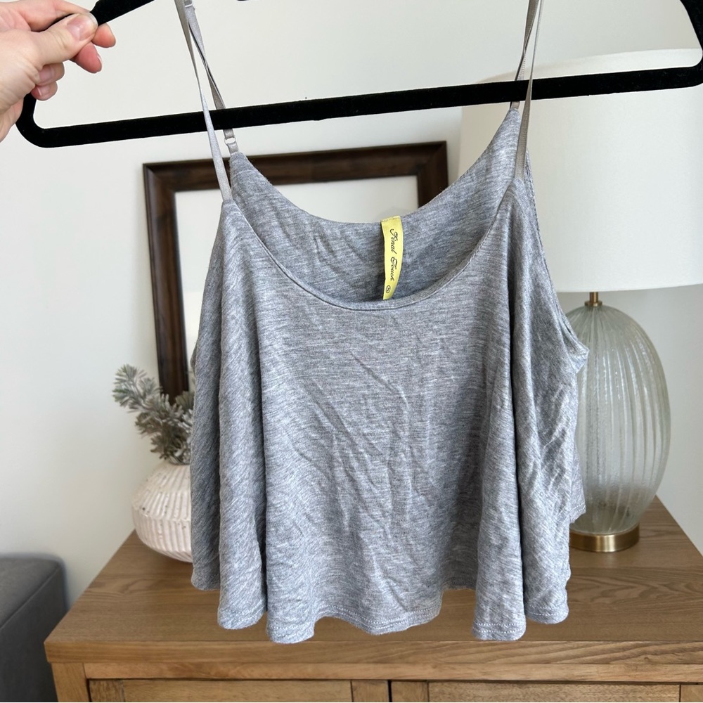 Grey crop tank. Size S